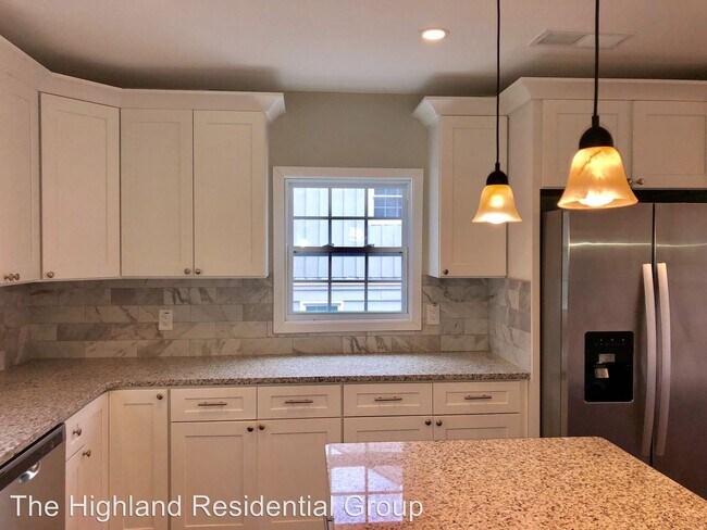 Building Photo - 3 br, 2 bath House - 1884 Sylvan Road
