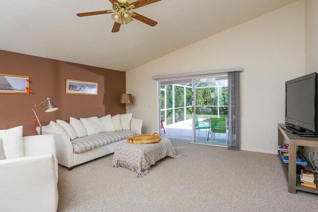Foto del edificio - 4888 Sabal Harbour Dr