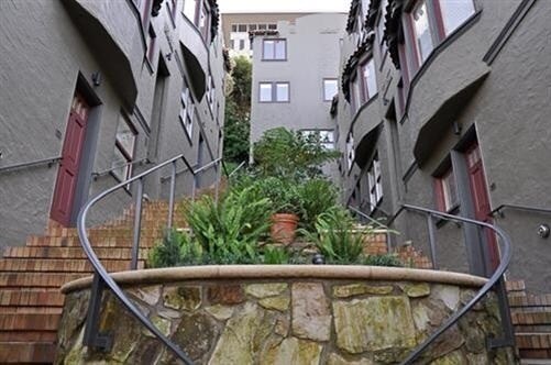 Foto del edificio - Charming 1 Bed, 1 Bath Cole Valley Condo -...