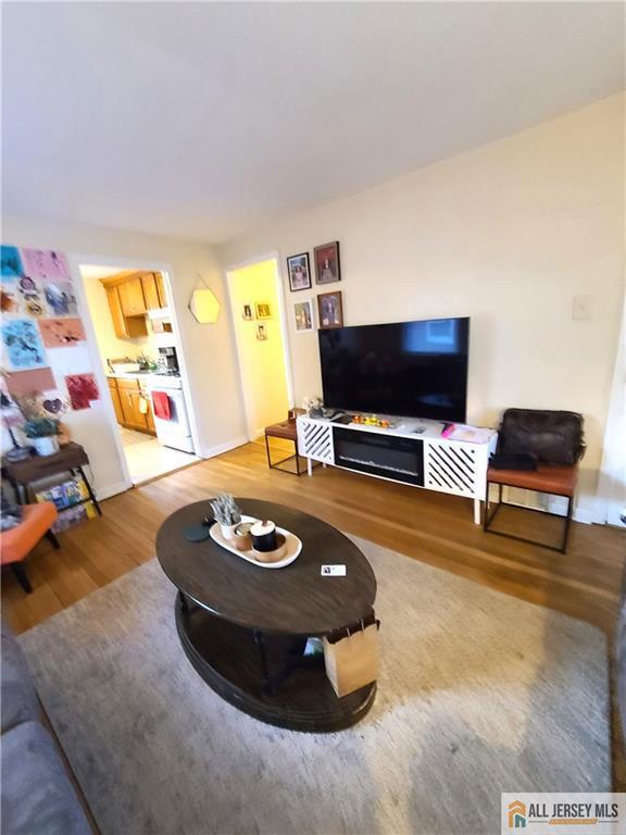 Building Photo - 23 Coolidge Ave