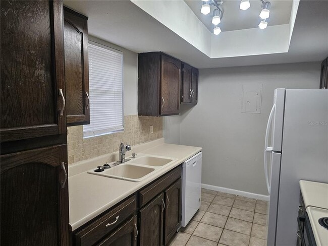 Building Photo - 4371 Aqua Vista Dr