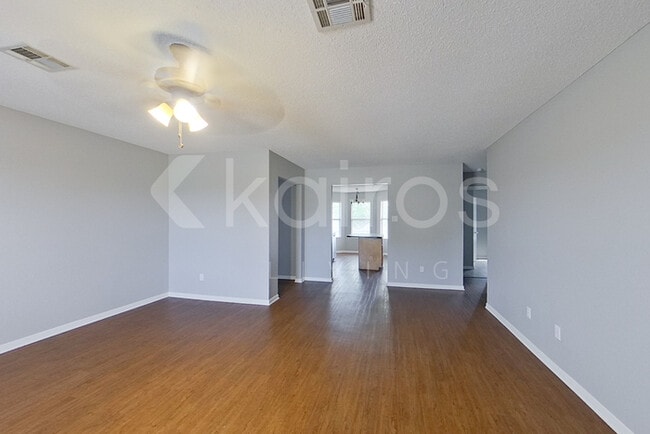 Building Photo - 4702 Janelle Dr