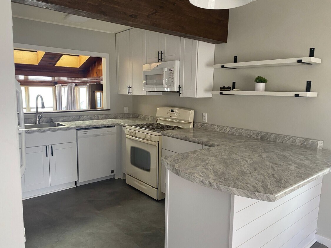 Foto principal - 621 14th St SW
