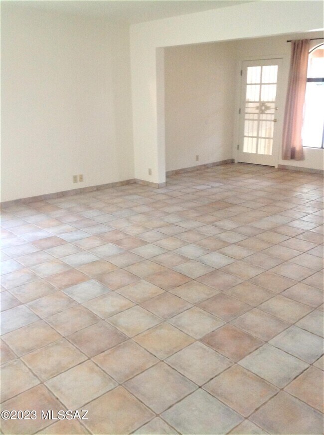 Foto del edificio - 7908 E Sabino Sunrise Cir