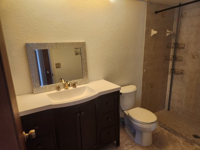 Foto del edificio - 26186 Northern Cross Rd