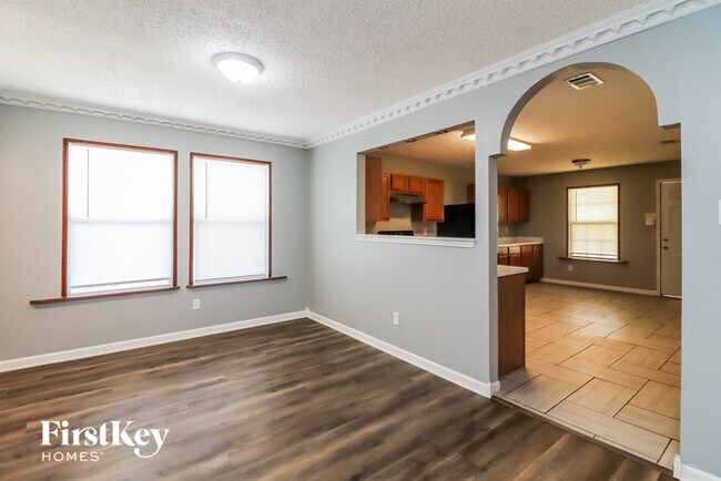 Foto del edificio - 5708 Addington Dr