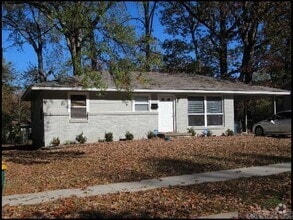 Building Photo - 26 S Wakefield Dr