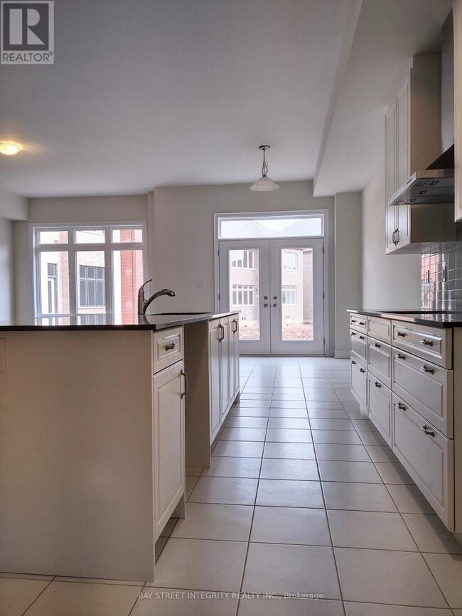 Photo du bâtiment - 44 Settlers Rd E