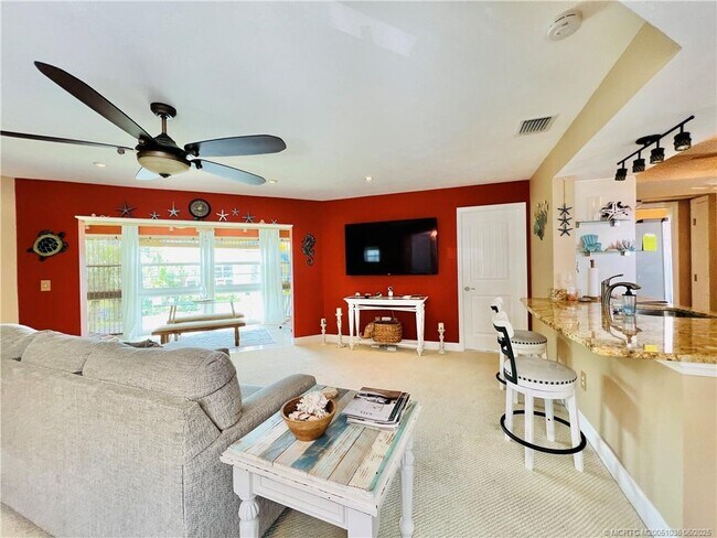 Foto del edificio - 3236 SE Aster Ln