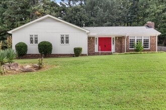 Building Photo - 1009 Plateau Ln
