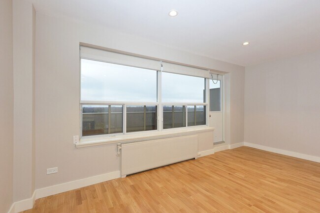 Building Photo - 111 Lawton Blvd