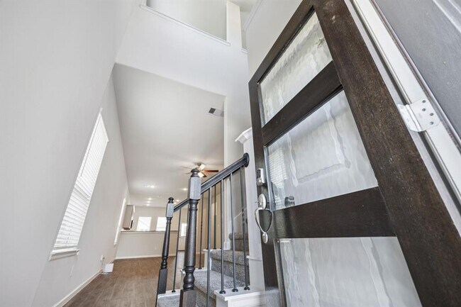 Foto del edificio - 12930 Catfish River Ct