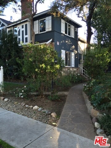 Primary Photo - 1250 N Orange Grove Ave