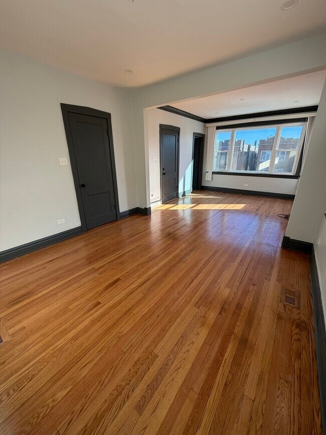 Building Photo - 1812 S 58th Ct