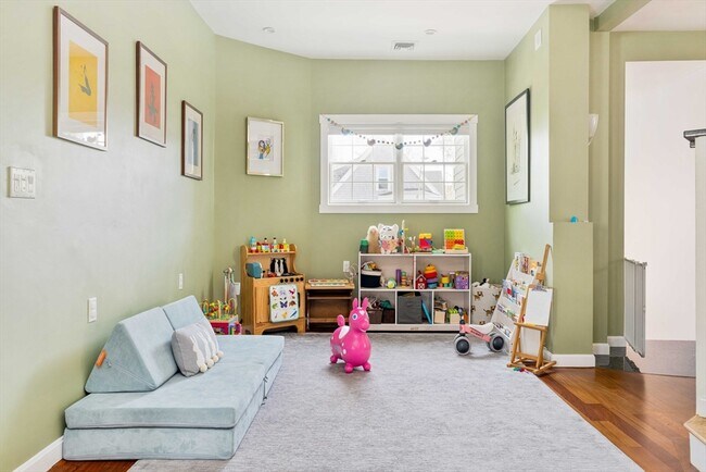 Foto del edificio - 328 Highland Ave