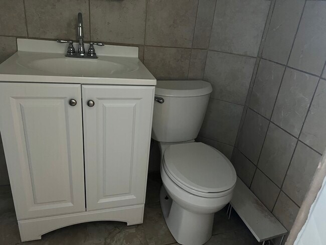 Bathroom - 1005 S 3rd St