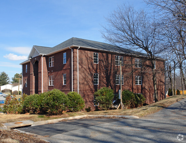 Foto del edificio - Chapman Place Apartments