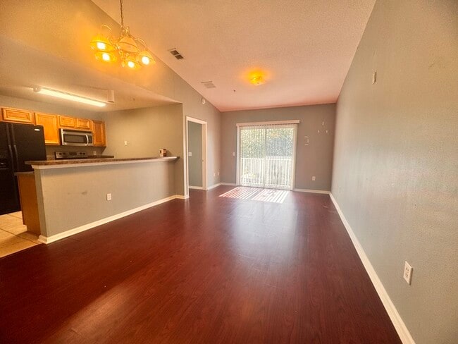 Building Photo - 6984 Ortega Woods Dr