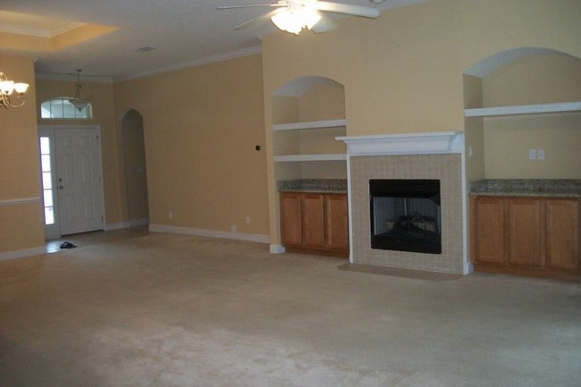 Building Photo - 767 Eagle Cove Dr
