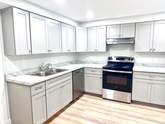 Building Photo - 405 Elliott Ave