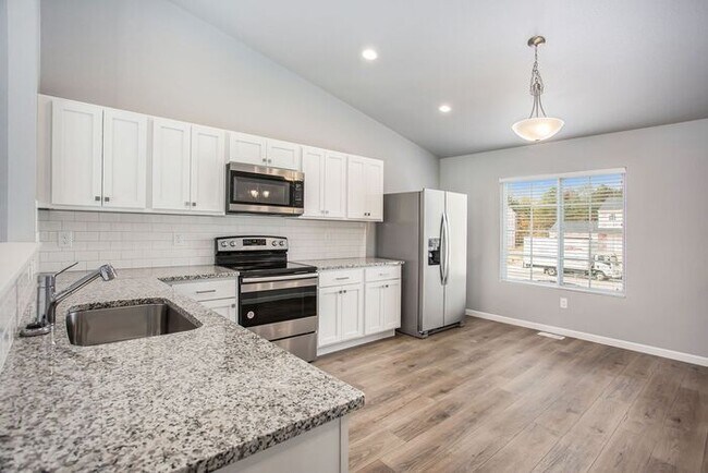 Building Photo - 7170 Heartwood Ct