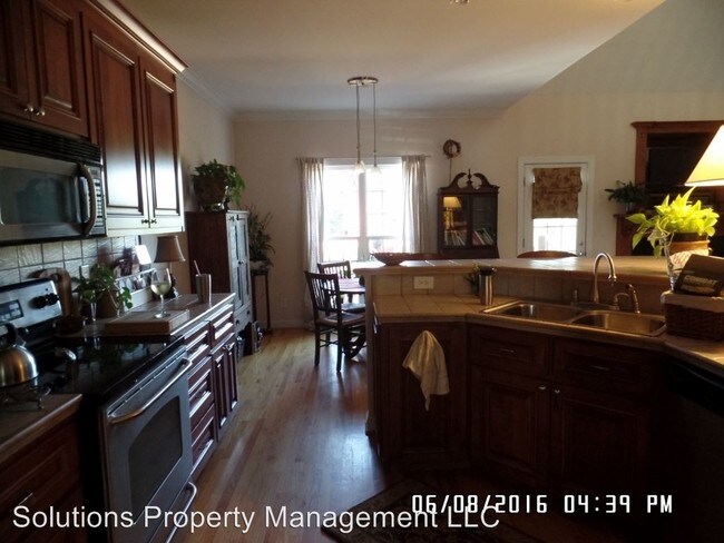 Building Photo - 1342 Harvest Moon Way