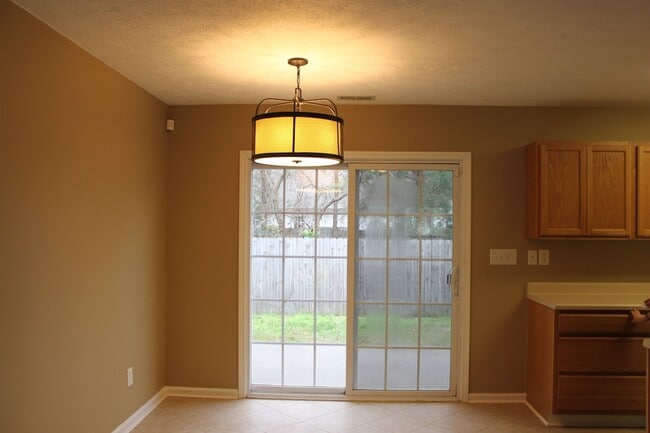 Building Photo - 220 Bear Trail