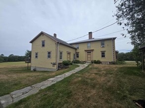 Building Photo - 806 Foreside Rd