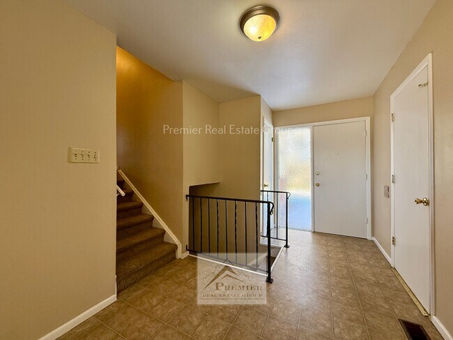 Foto del edificio - 310 Fairfax St