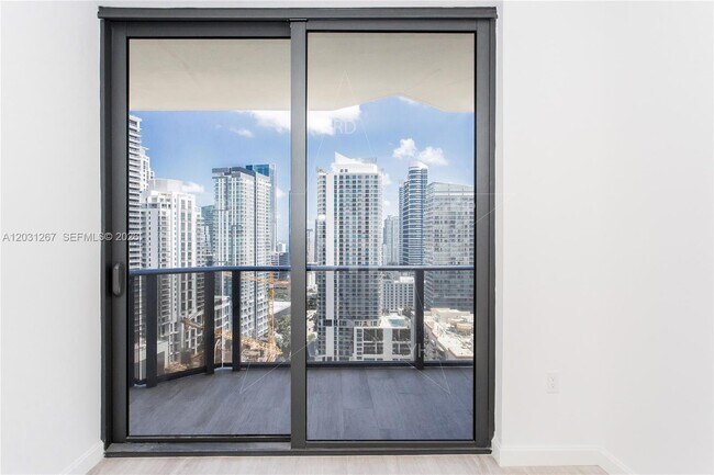 Foto del edificio - 45 SW 9th St