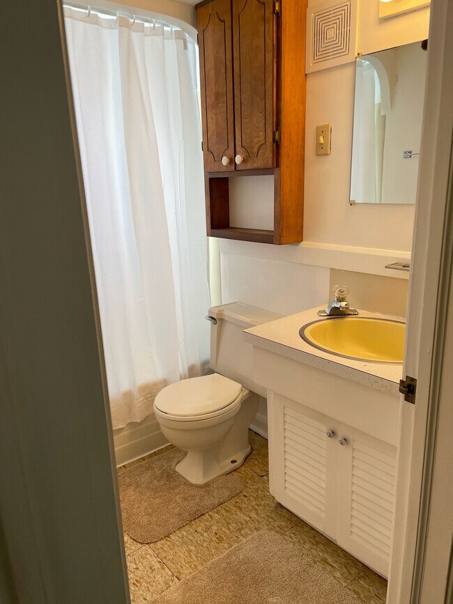 231 N Spring Grove St, Medina, OH 44256 231 N Spring Grove St Medina