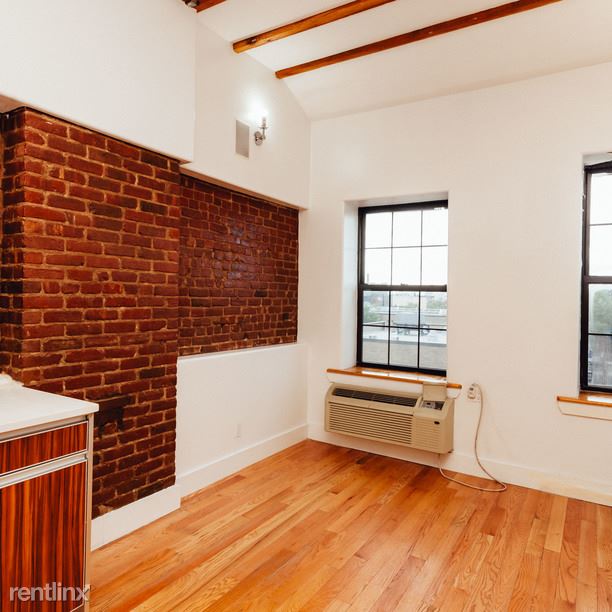 Primary Photo - 618 Lafayette Ave