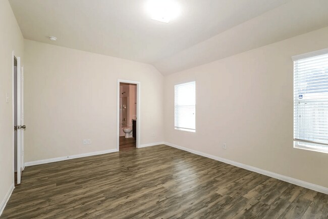 Foto del edificio - 915 Doubletree Glen Dr