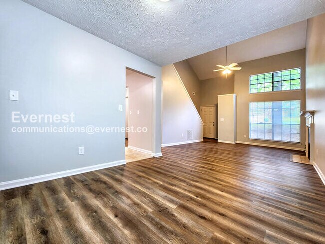 Foto del edificio - 944 Shiloh Ridge Run NW