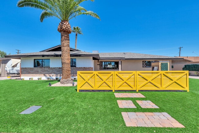 Building Photo - 8214 E Northland Dr