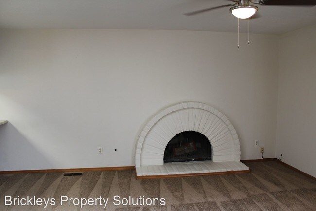 Building Photo - 4 br, 2 bath House - 7513 St. Clair St. NE