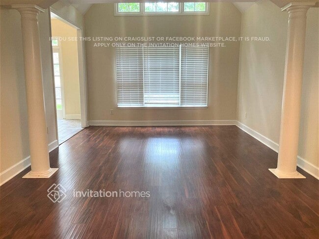 Building Photo - 809 Oak Trail Dr