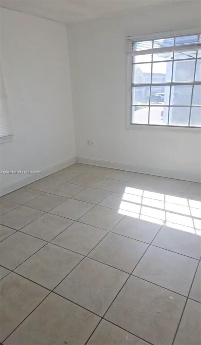 Foto del edificio - 2777 L B McLeod Rd