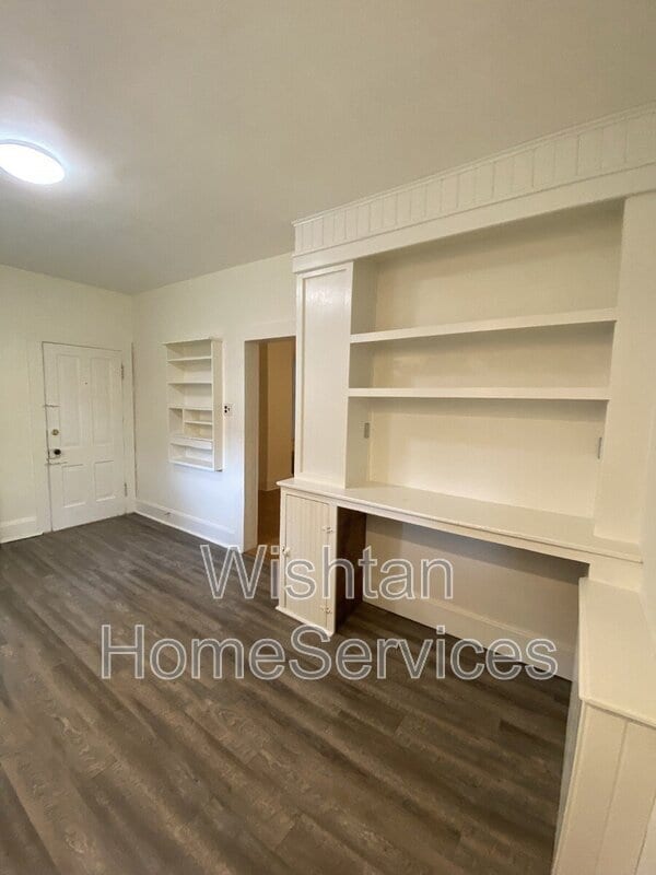 Building Photo - 525 S Lafayette St