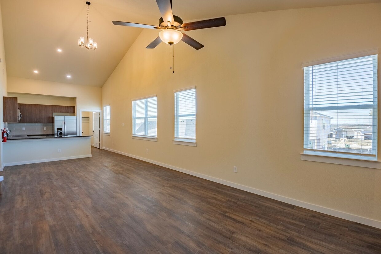 AVAILABLE NOW! 2 BEDROOM FOUR PLE... Townhome Rentals in