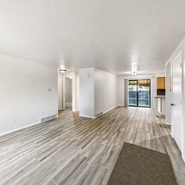 Foto del edificio - 1011-1013 Emerson Pl
