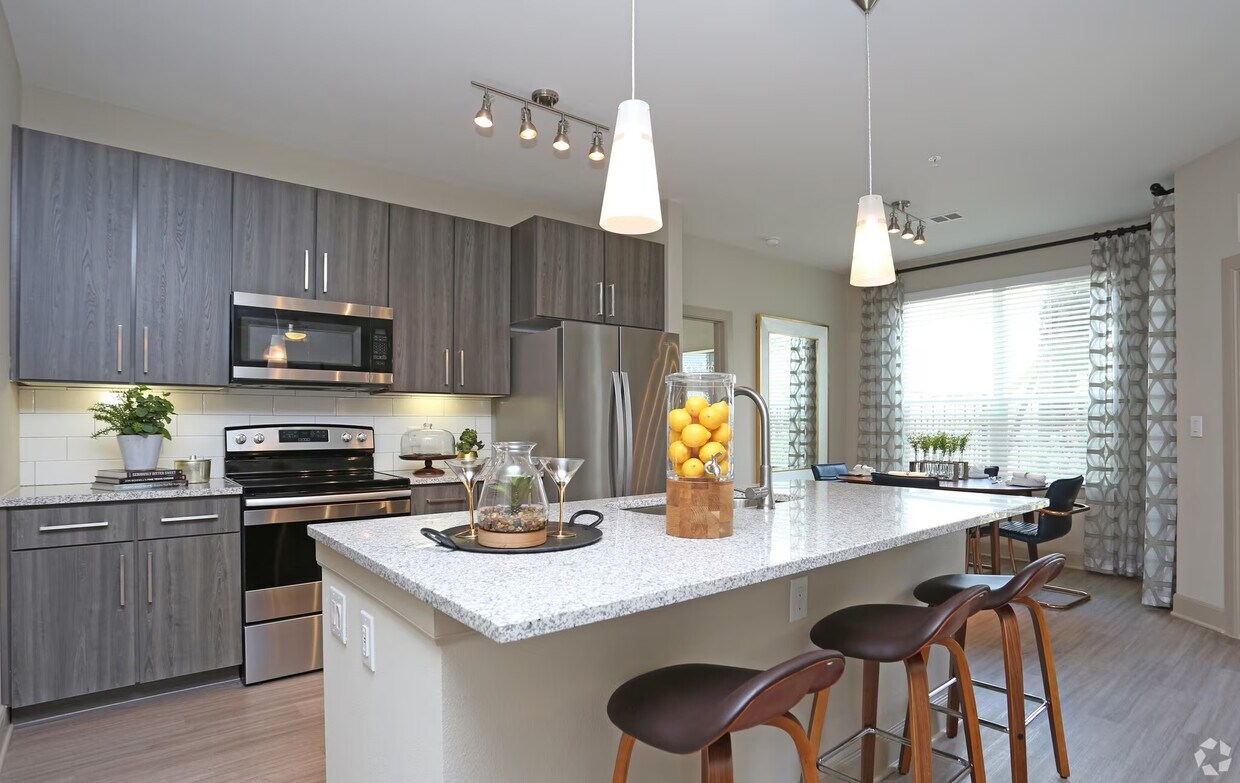 Foto principal - Apply Now & Save on Your New Home!