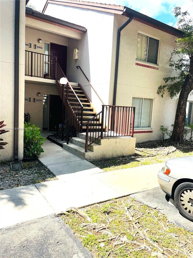 Primary Photo - 13904 SW 90th Terrace