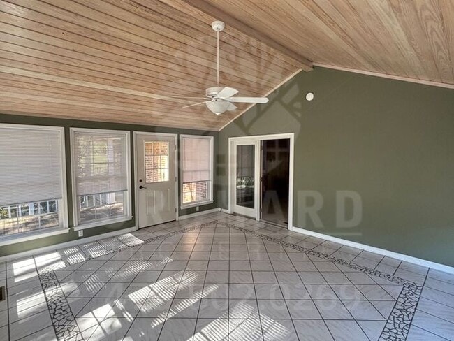 Building Photo - Single Family Home | Heber Springs