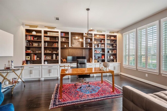 Foto del edificio - 28203 Middlewater View Ln