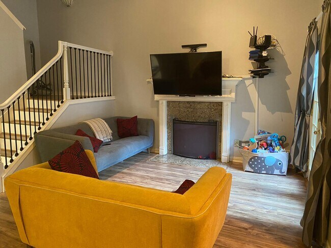 Living Room - 2601 Augusta Dr