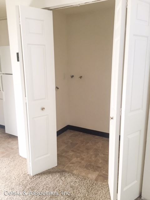 Building Photo - 721 N 25th Ct