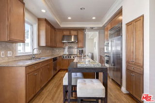 Foto del edificio - 132 S Maple Dr