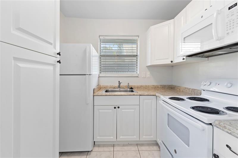 Primary Photo - 13767 NE 20th Plz