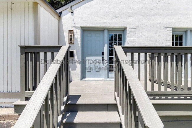Building Photo - 125 Hibiscus Ave
